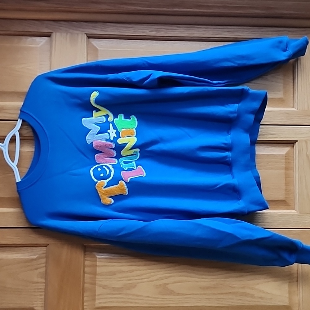Tommy Innit crewneck sweater size Medium